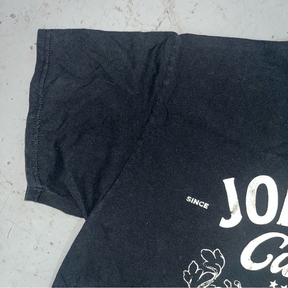 Johnny CAsh Black Graphic Tee - Picture 3 of 4